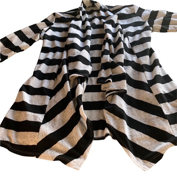 Waterfall Black and White Blazer * Large - Picture 6 of 11